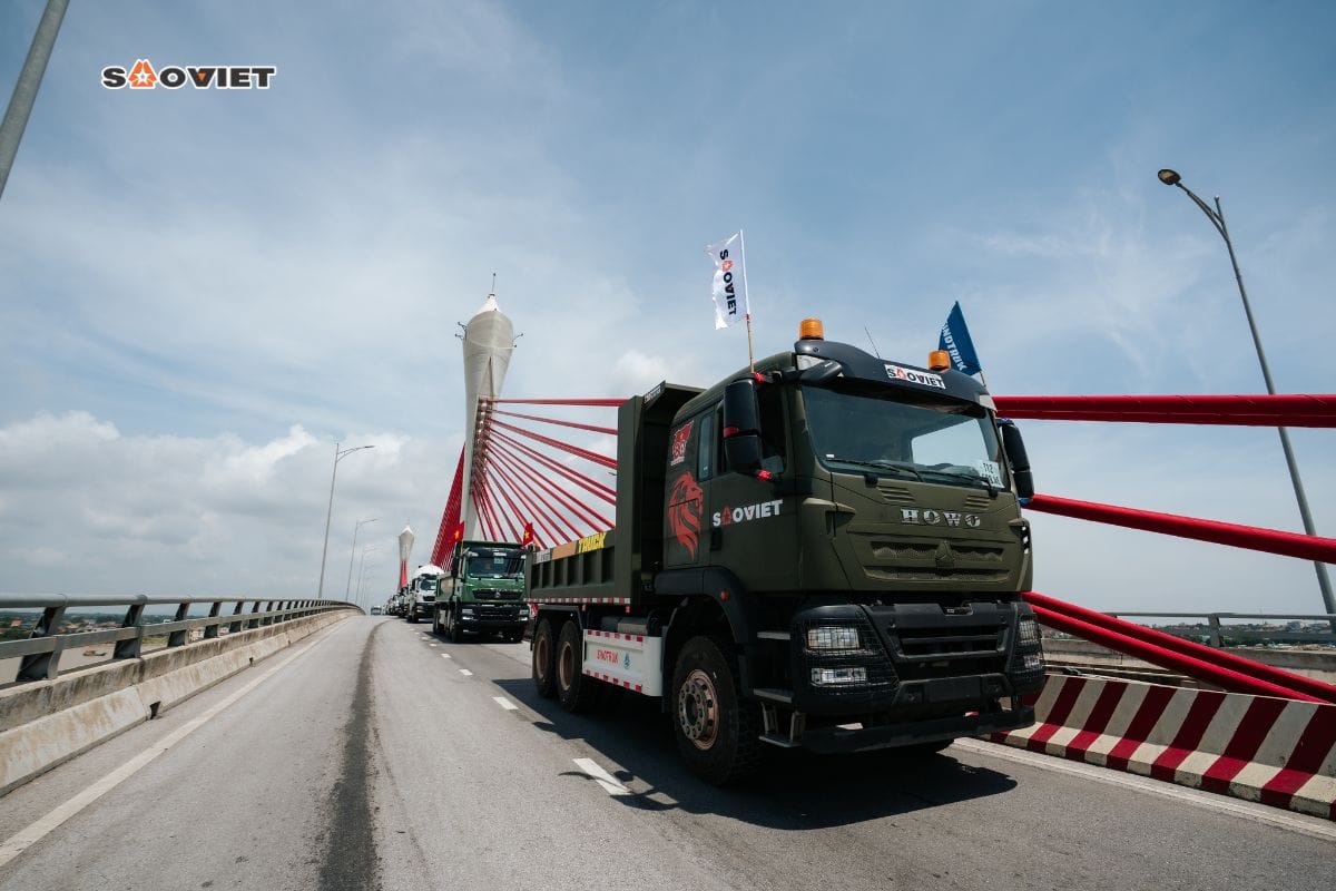 Xe ô tô tải tự đổ 3 chân TX400 thùng vuông